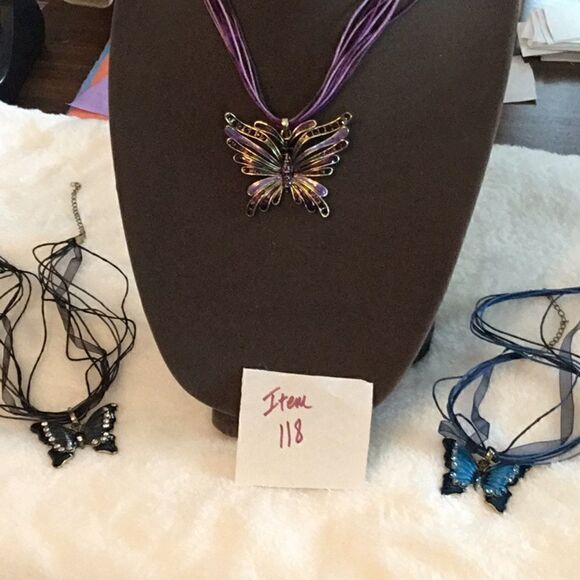 Lot of 3 alloy butterfly necklaces w/cord & ribbn - Picture 7 of 8